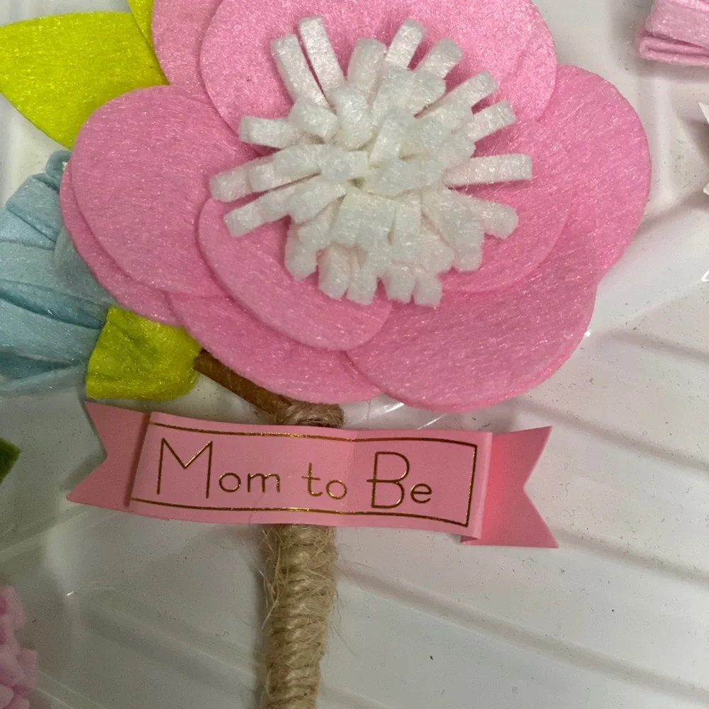 Mom to be felt corsage